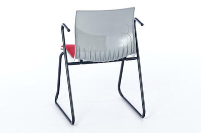 Gepolsterte Design Armlehnenstühle mit Kufengestell